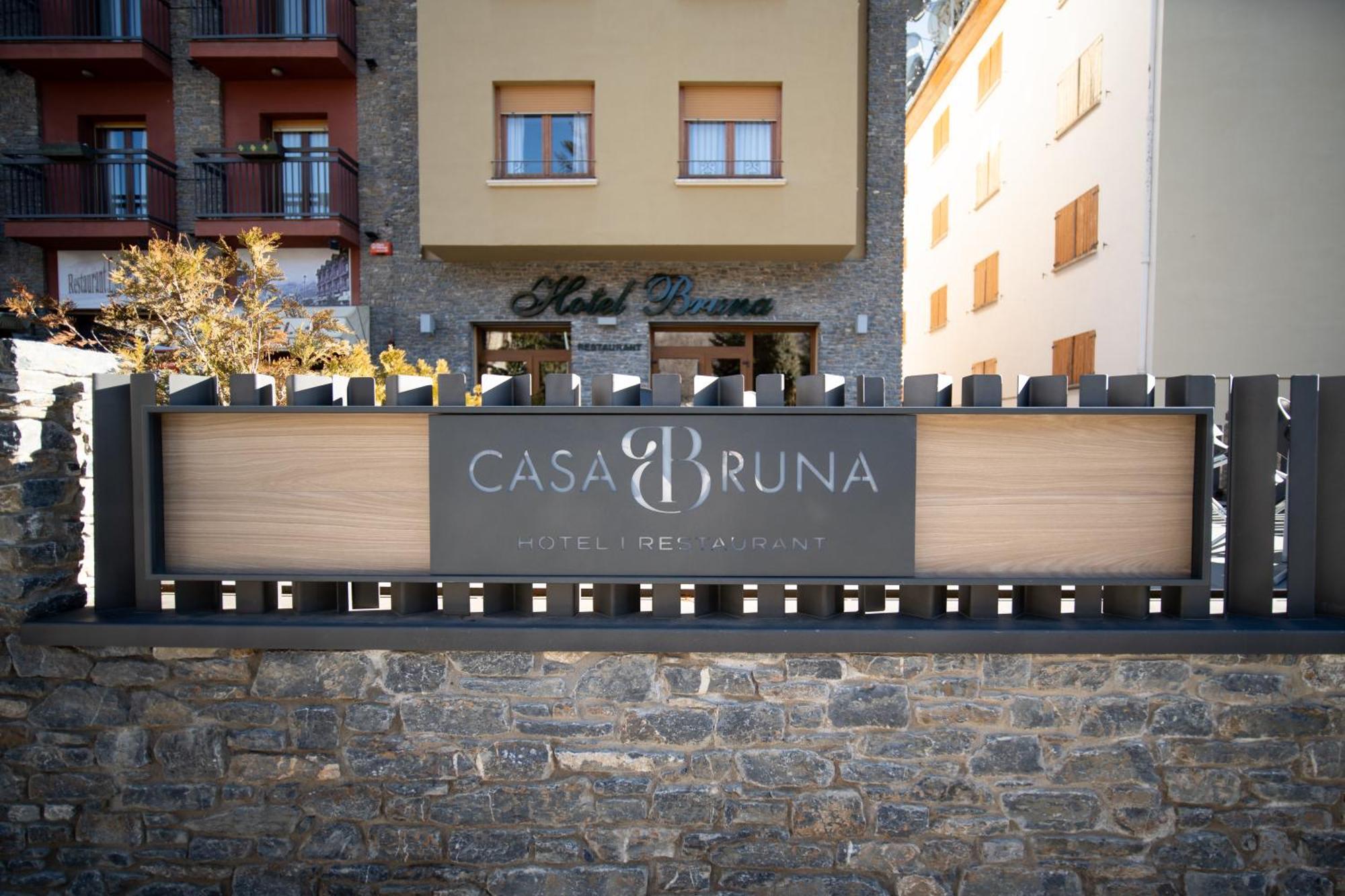 Hotel Bruna Астеррі-д'Анеу Екстер'єр фото